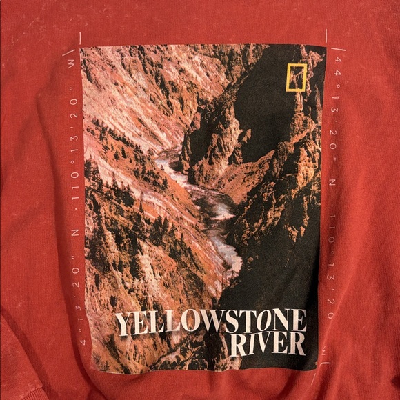 Nat Geo Yellowstone Crewneck - Picture 3 of 6